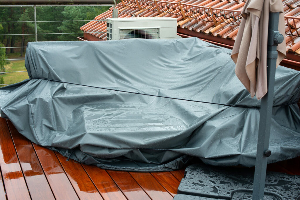 Soll man Gartenmöbel abdecken