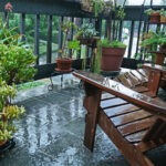 Welche Gartenmöbel können im Regen stehen